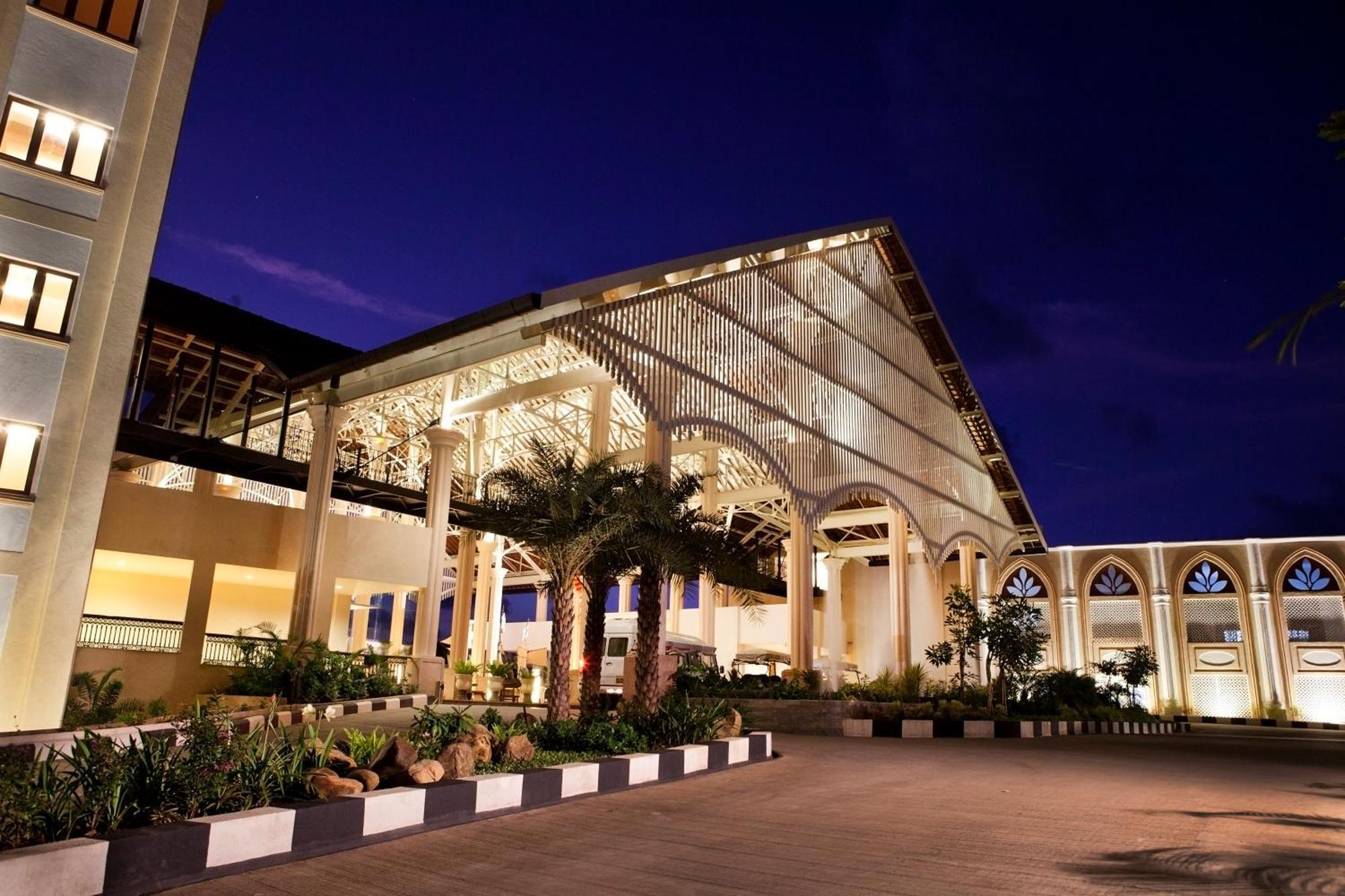Radisson Blu Resort, Goa 5*